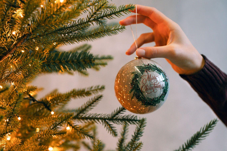 How to Choose the Perfect Slim Artificial Christmas Tree